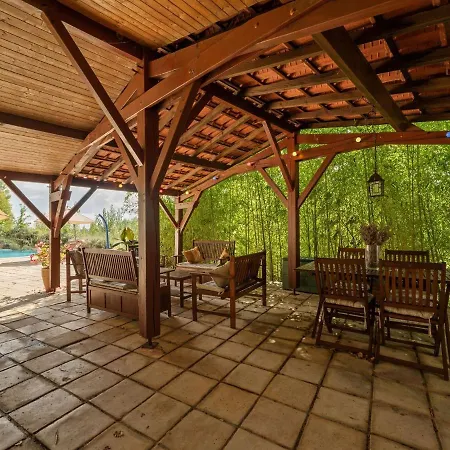 Cosy With Private Pool *